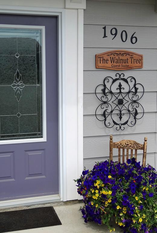 The Walnut Tree Creston Exterior photo